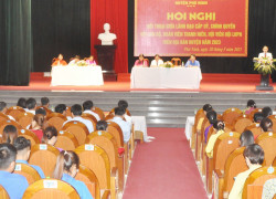 Người đứng đầu cấp ủy, chính quyền huyện Phú Ninh đối thoại với đoàn viên thanh niên, hội viên phụ nữ huyện năm 2023. Ảnh: N.Đ