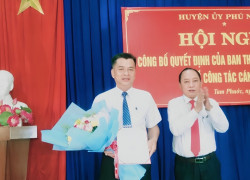 Ban Thường vụ Huyện ủy Phú Ninh tổ chức hội nghị công bố quyết định về công tác cán bộ, tại Đảng ủy xã Tam Phước,
