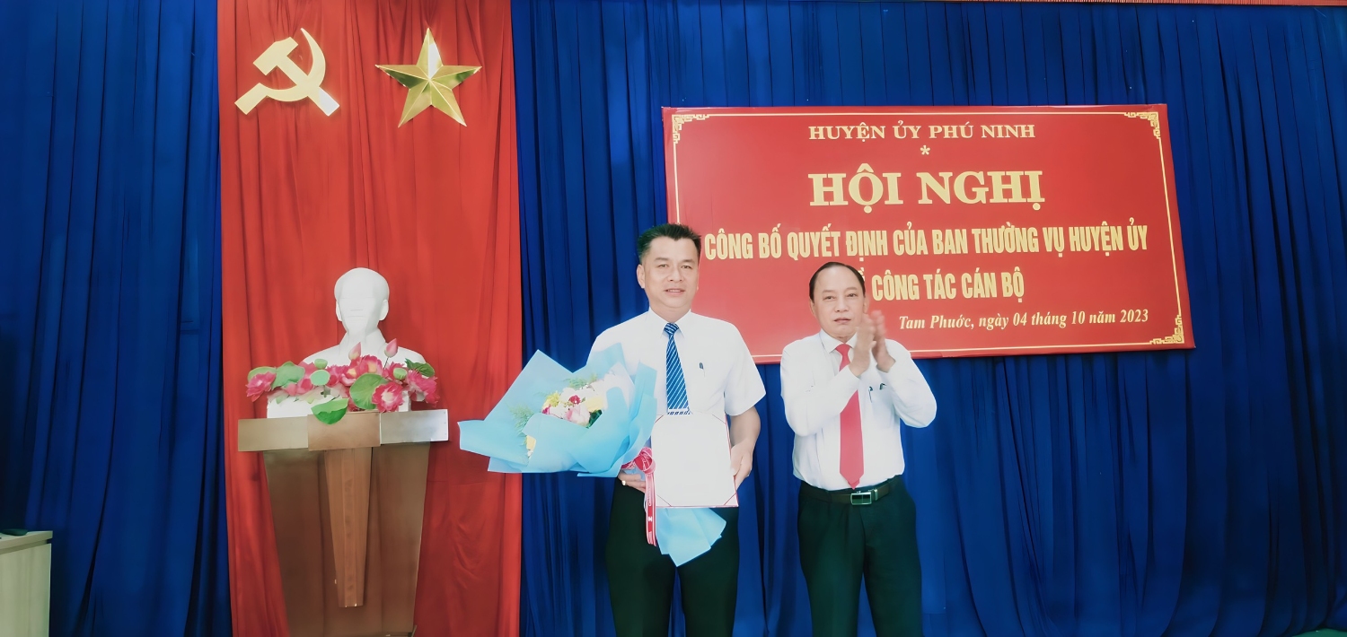 Ban Thường vụ Huyện ủy Phú Ninh tổ chức hội nghị công bố quyết định về công tác cán bộ, tại Đảng ủy xã Tam Phước,